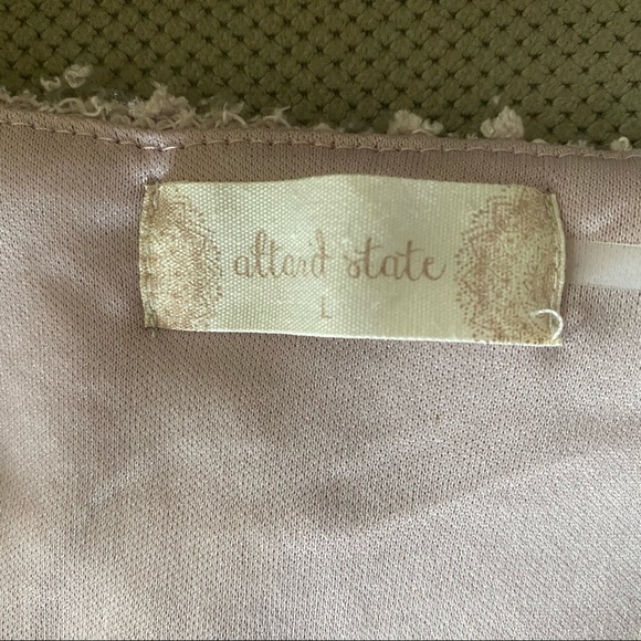 Altar’d State Sweater - Picture 4 of 4